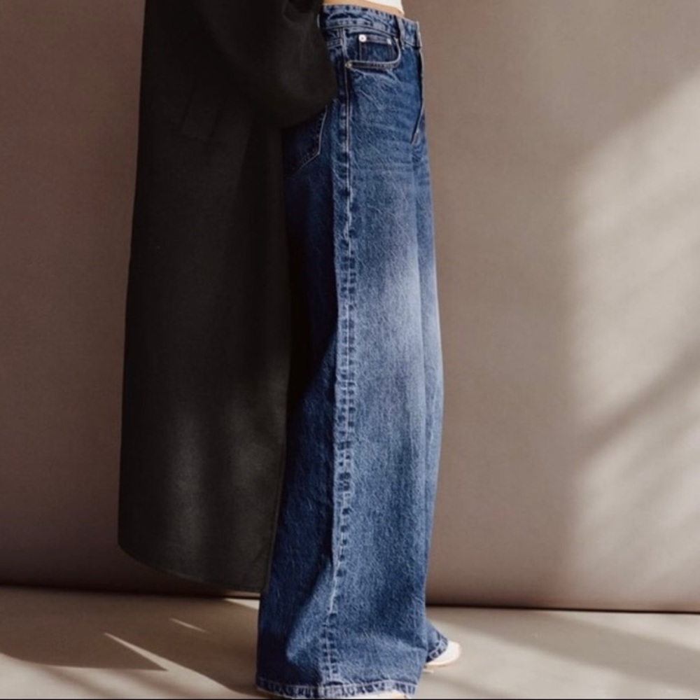 Zara Super Wide Leg Dark Wash Jean